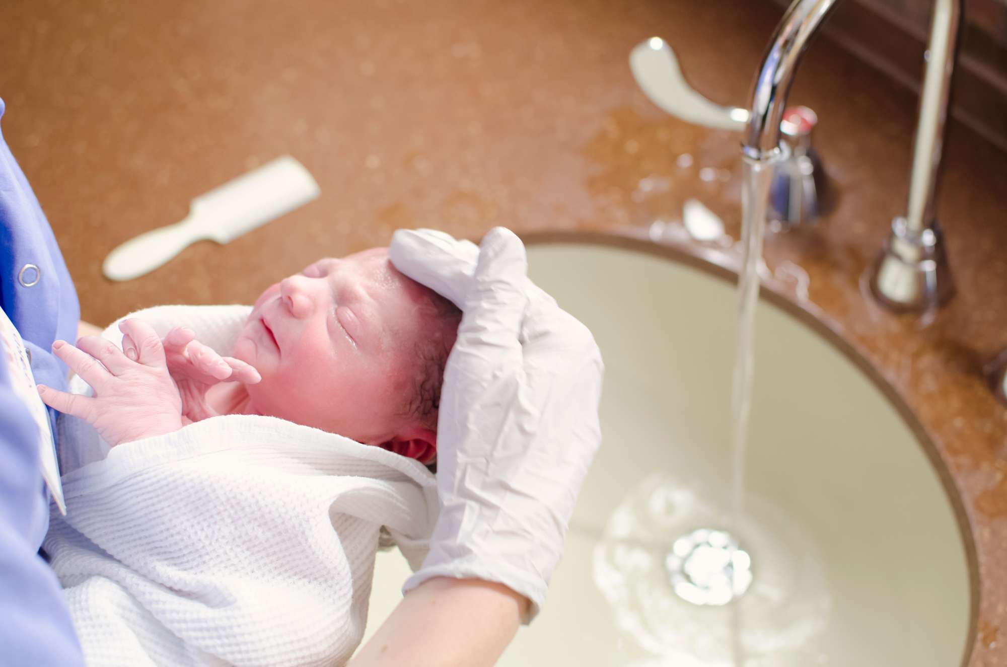 primeiro banho do recem nascido